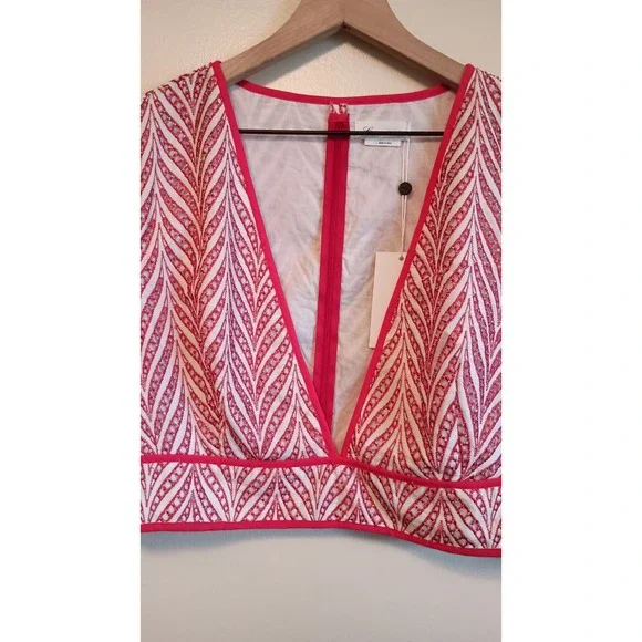 Lovers + Friends Red White Embroidered Eyelet Crop Top Boho V Neck Revolve NWT L - Picture 3 of 11